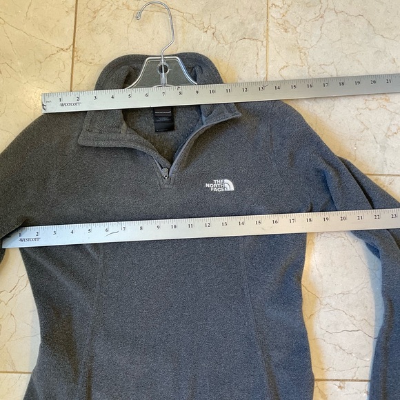 The North Face Pullover Quarter Sip Fleece Jacket, Grey, Women’s Size Small - Picture 13 of 15
